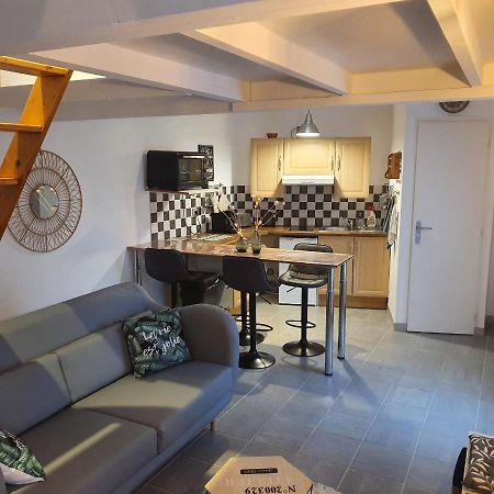 Petite Maison Mitoyenne Avec Terrasse Apartment Saint-Julien-de-Concelles Exterior foto