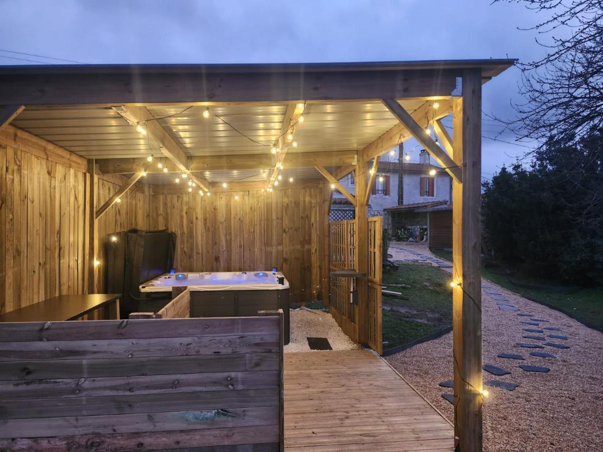 Petite Maison Mitoyenne Avec Terrasse Apartment Saint-Julien-de-Concelles Exterior foto
